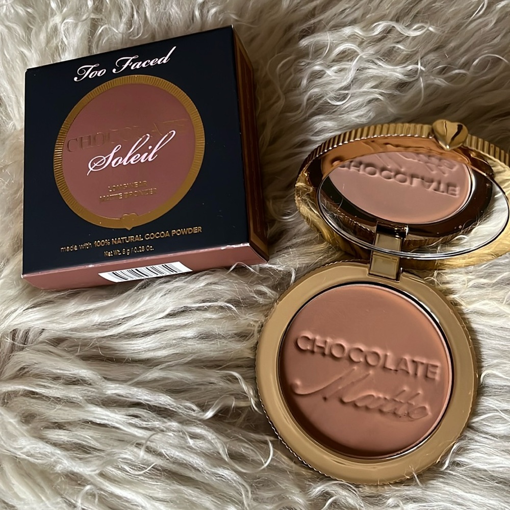 Too Faced bronzing powder